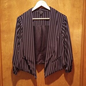 Torrid Size 2 Black And White Pinstripe Blazer